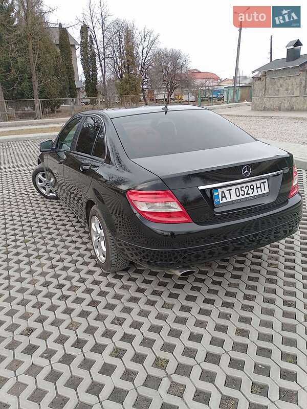 Седан Mercedes-Benz C-Class 2009 в Ивано-Франковске