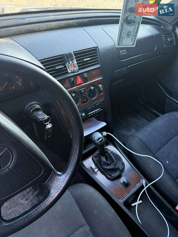 Седан Mercedes-Benz C-Class 1997 в Тернополе