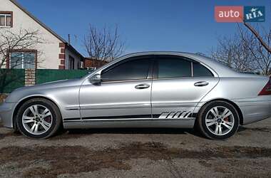 Седан Mercedes-Benz C-Class 2002 в 
