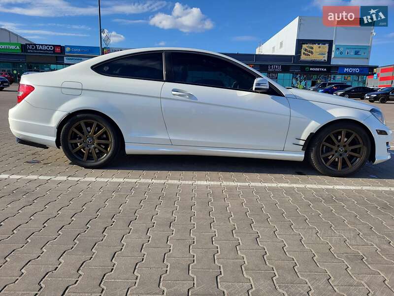 Купе Mercedes-Benz C-Class 2013 в Киеве