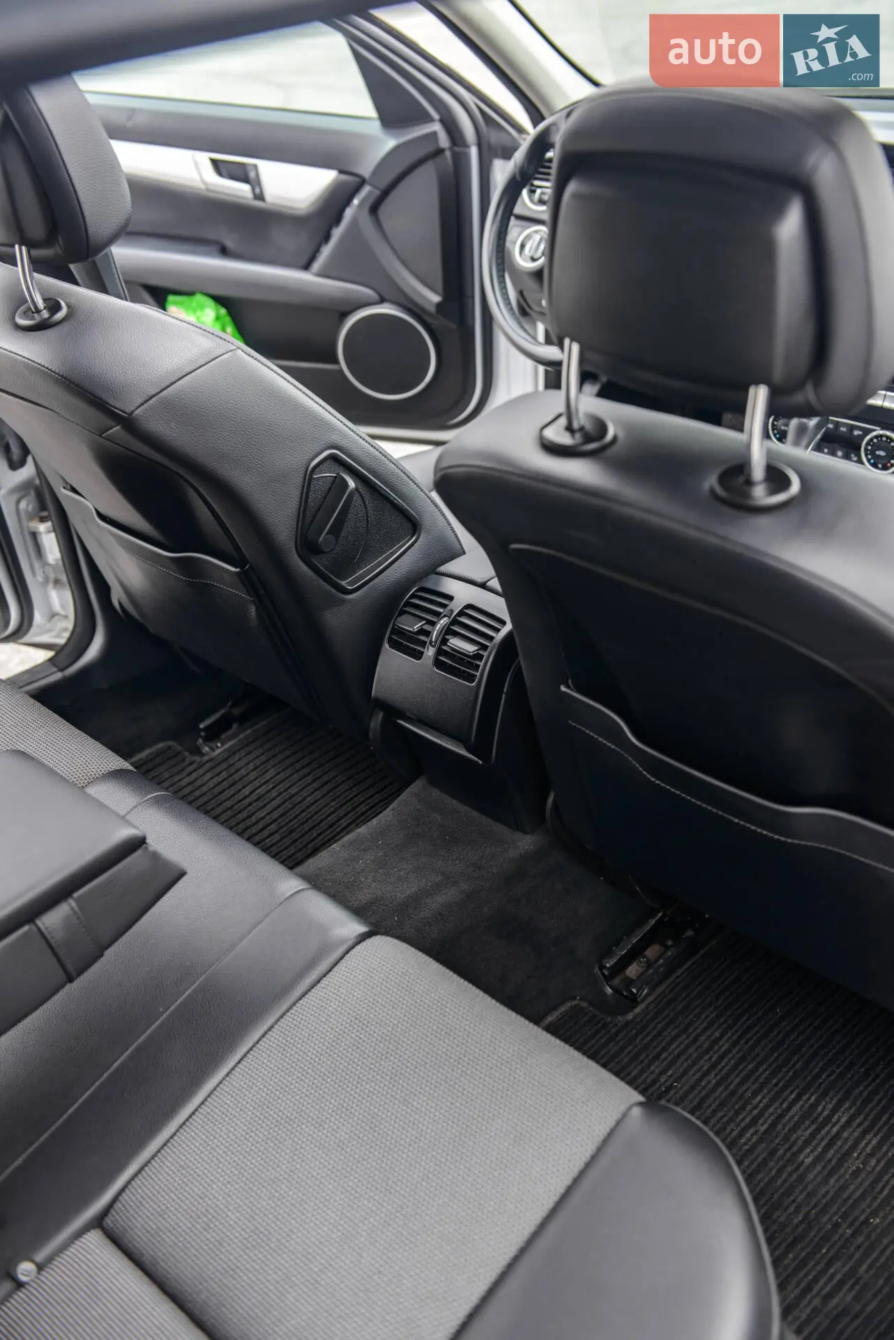 2012 Mercedes-Benz C-klasse - мініатюра 8