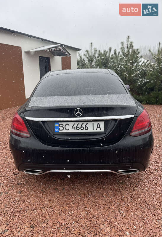 Седан Mercedes-Benz C-Class 2019 в Мостиске