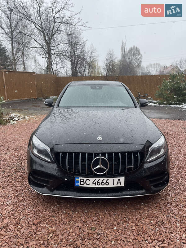 Mercedes-Benz C-Class 2019