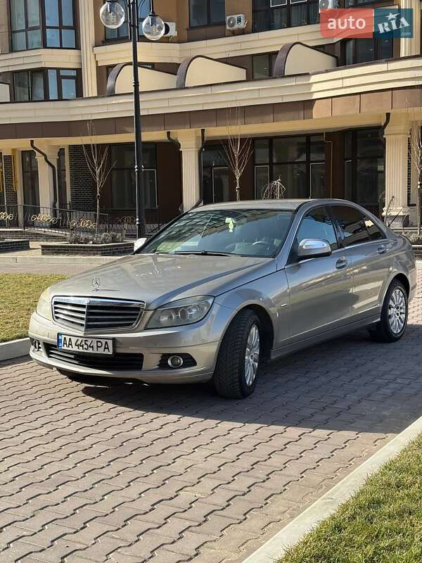 Седан Mercedes-Benz C-Class 2008 в Киеве
