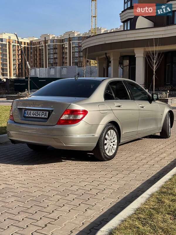 Седан Mercedes-Benz C-Class 2008 в Киеве