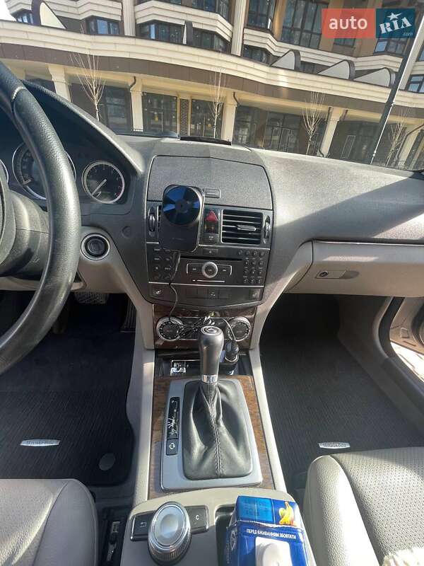 Седан Mercedes-Benz C-Class 2008 в Киеве