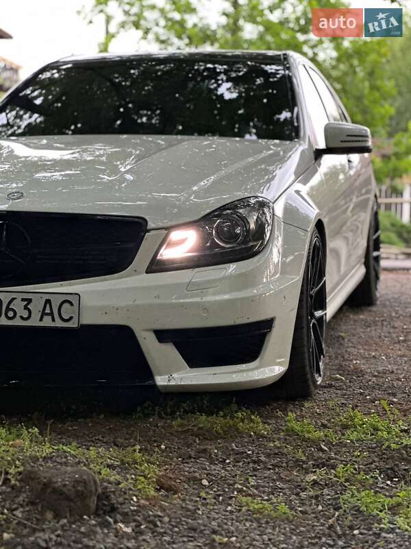 Седан Mercedes-Benz C-Class 2013 в Днепре