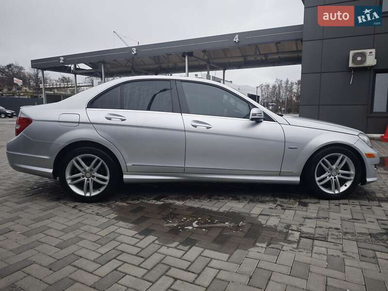 Седан Mercedes-Benz C-Class 2011 в Полтаві