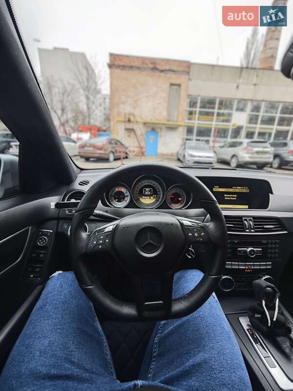 Седан Mercedes-Benz C-Class 2011 в Полтаві