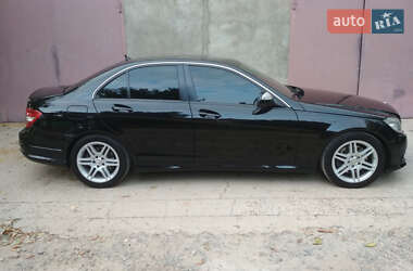Седан Mercedes-Benz C-Class 2008 в Николаеве