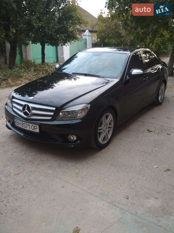 Седан Mercedes-Benz C-Class 2008 в Николаеве