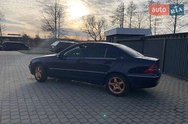 Седан Mercedes-Benz C-Class 2002 в 