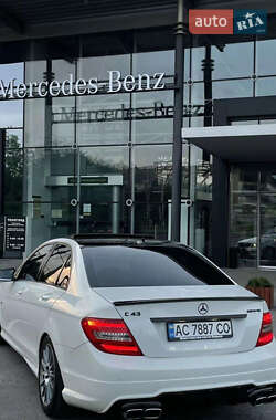 Седан Mercedes-Benz C-Class 2011 в 