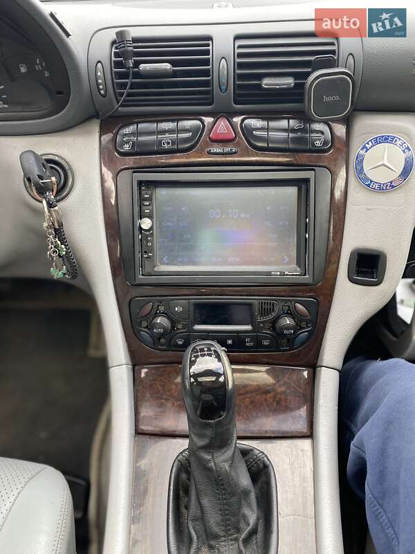 Универсал Mercedes-Benz C-Class 2002 в Днепре