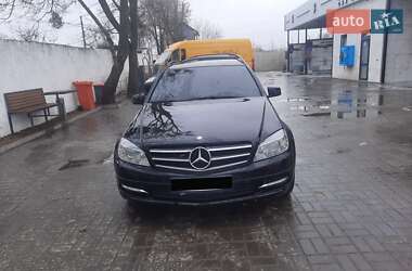 Універсал Mercedes-Benz C-Class 2010 в Рівному