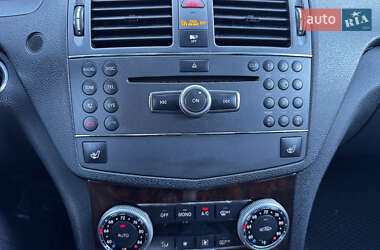 Седан Mercedes-Benz C-Class 2009 в 