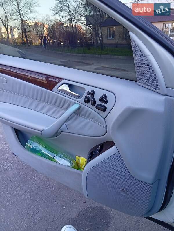 Универсал Mercedes-Benz C-Class 2001 в Киеве