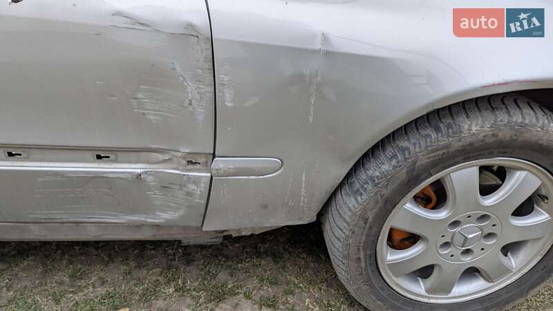 Купе Mercedes-Benz C-Class 2003 в Чернівцях