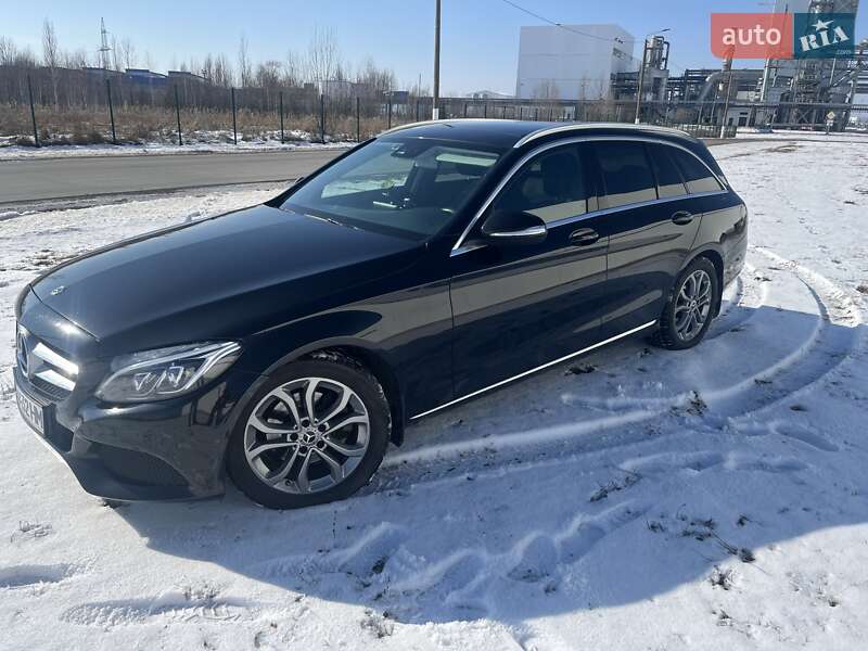 Универсал Mercedes-Benz C-Class 2015 в Коростене