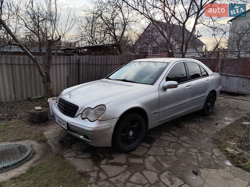 Седан Mercedes-Benz C-Class 2000 в Буче