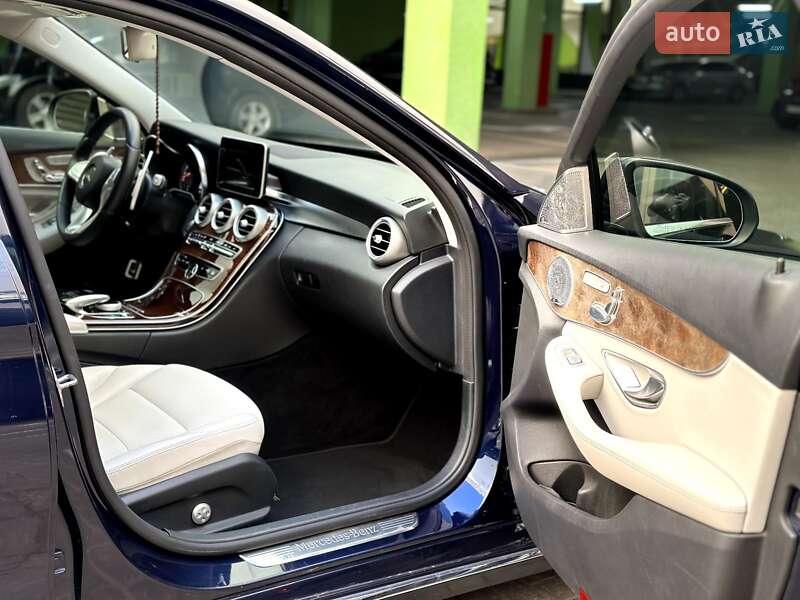 Седан Mercedes-Benz C-Class 2016 в Киеве
