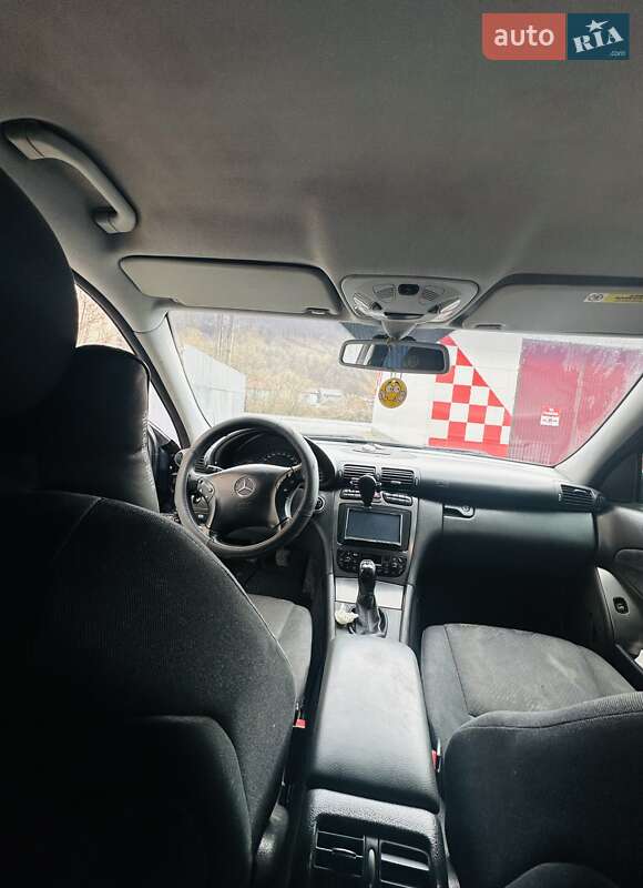 Седан Mercedes-Benz C-Class 2004 в Рахове