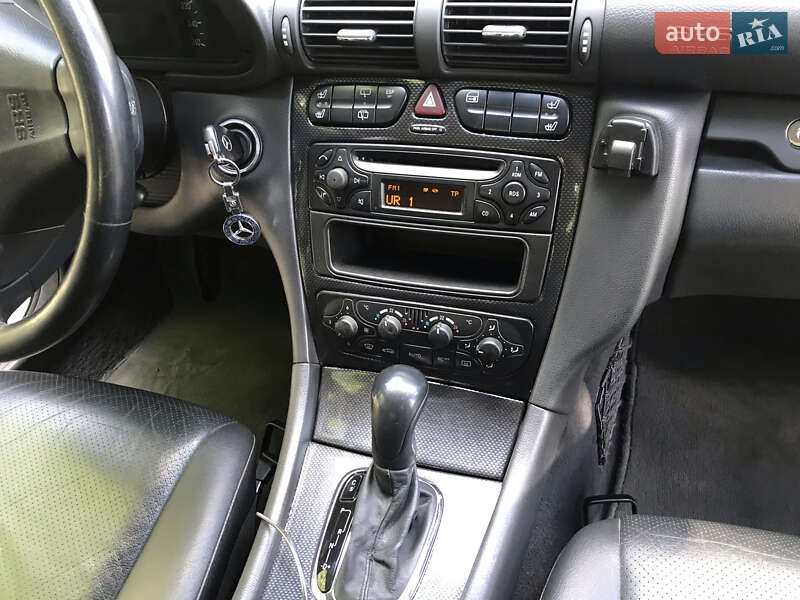 Универсал Mercedes-Benz C-Class 2003 в Староконстантинове