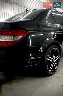 Седан Mercedes-Benz C-Class 2010 в 