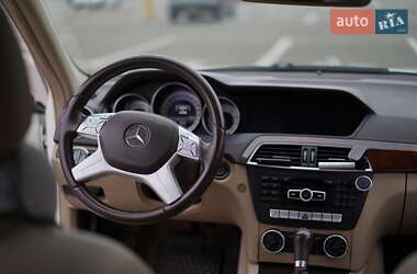 Седан Mercedes-Benz C-Class 2013 в 