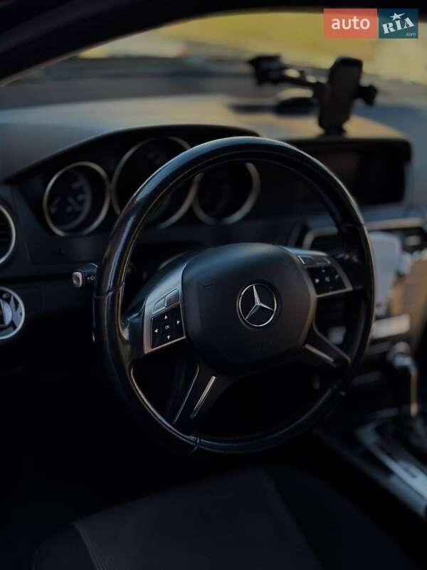 Универсал Mercedes-Benz C-Class 2014 в Виноградове