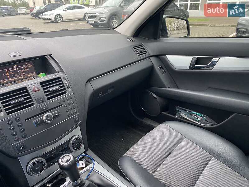 Универсал Mercedes-Benz C-Class 2010 в Ивано-Франковске фото 3 Универсал Mercedes-Benz C-Class 2010 в Ивано-Франковске