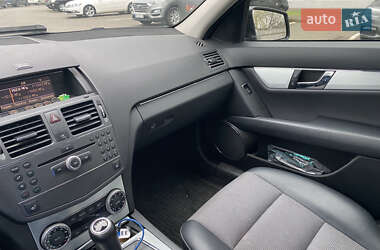 Универсал Mercedes-Benz C-Class 2010 в 