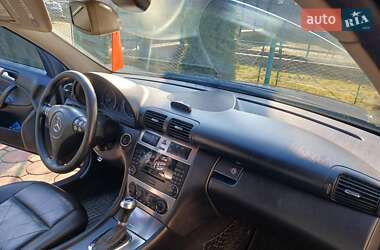 Седан Mercedes-Benz C-Class 2005 в 