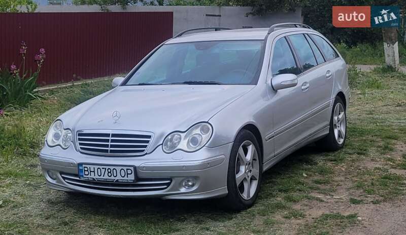 Mercedes-Benz C-Class 2005