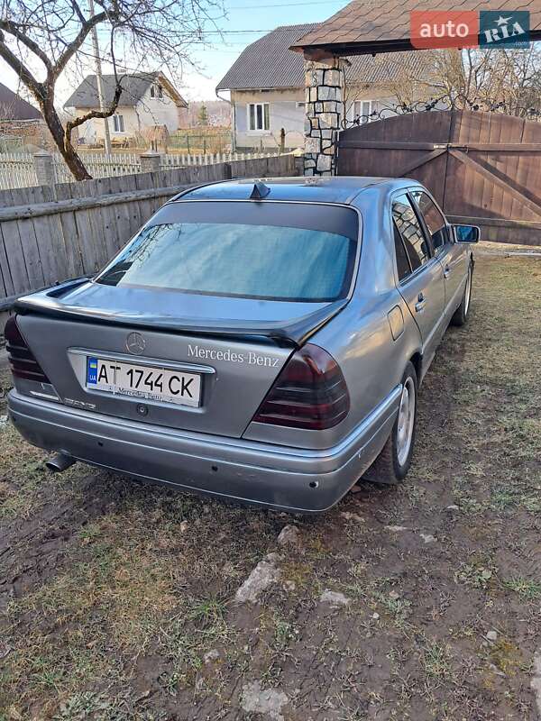 Седан Mercedes-Benz C-Class 1995 в Калуше