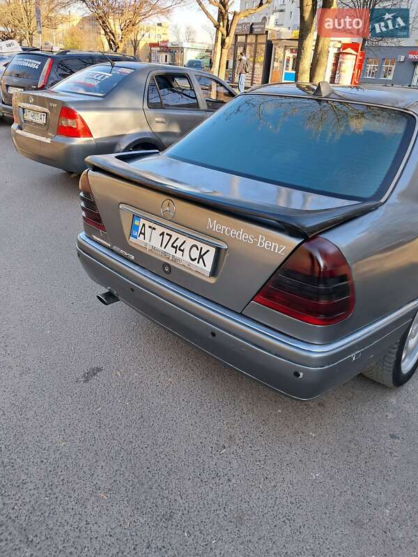 Седан Mercedes-Benz C-Class 1995 в Калуше