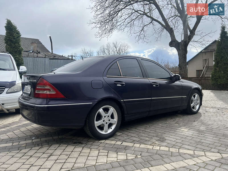 Седан Mercedes-Benz C-Class 2000 в 