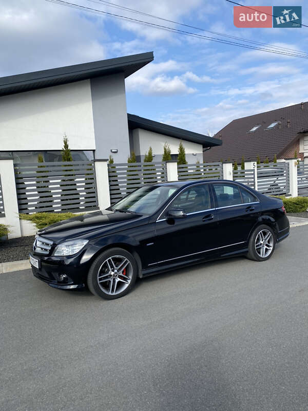 Седан Mercedes-Benz C-Class 2010 в 