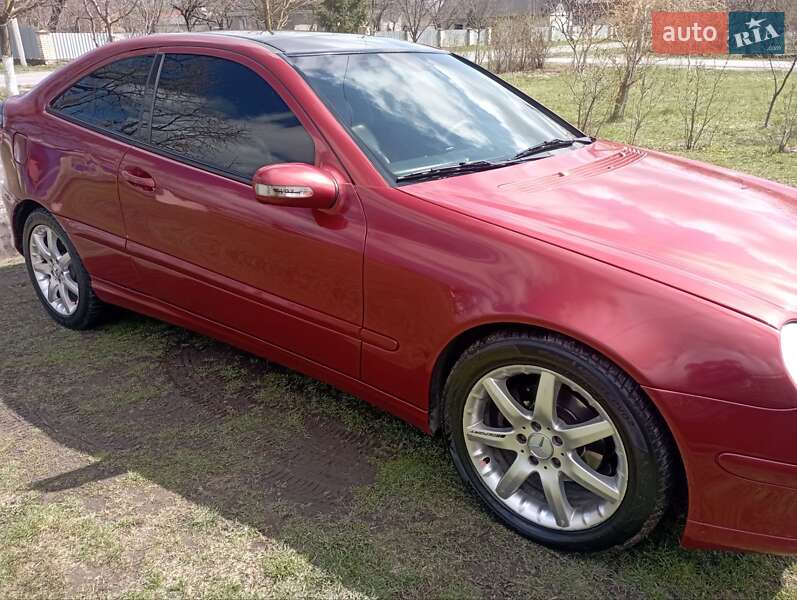 Купе Mercedes-Benz C-Class 2002 в Тернополе