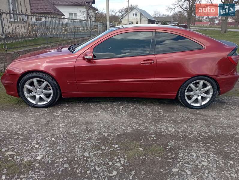 Купе Mercedes-Benz C-Class 2002 в Тернополе