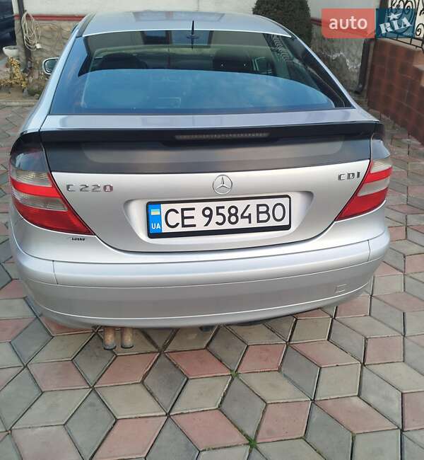 Купе Mercedes-Benz C-Class 2002 в Чернівцях