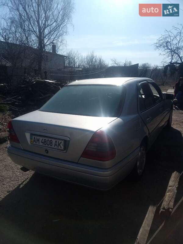 Седан Mercedes-Benz C-Class 1997 в Борисполе