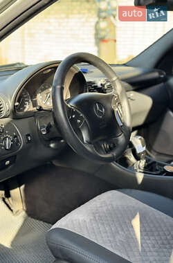 Седан Mercedes-Benz C-Class 2003 в 