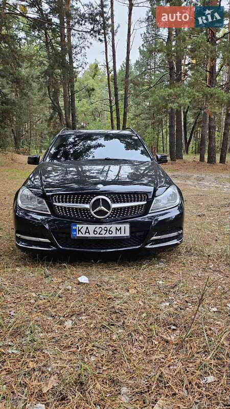 Универсал Mercedes-Benz C-Class 2012 в 