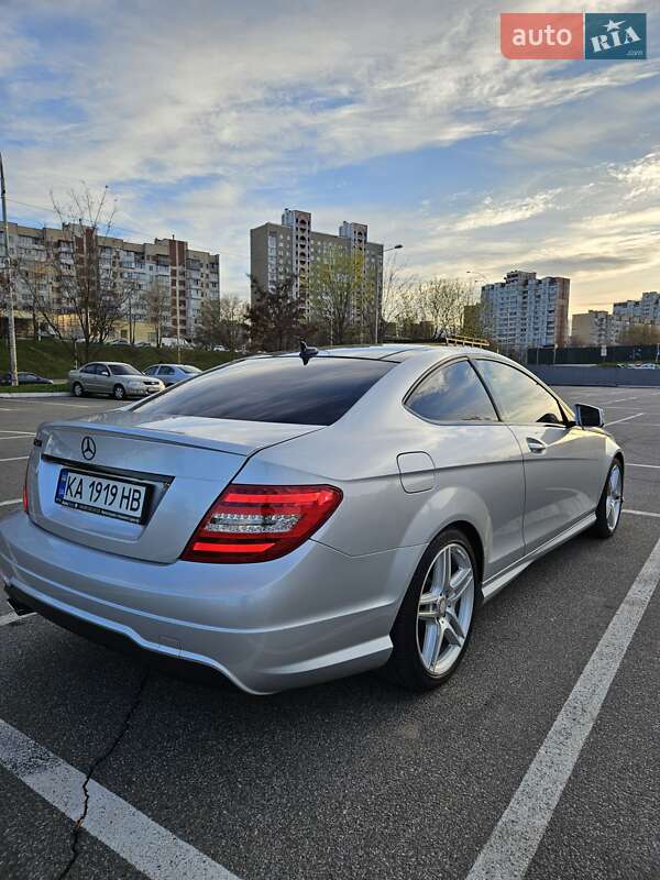 Купе Mercedes-Benz C-Class 2013 в Києві