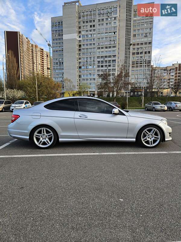 Купе Mercedes-Benz C-Class 2013 в Києві