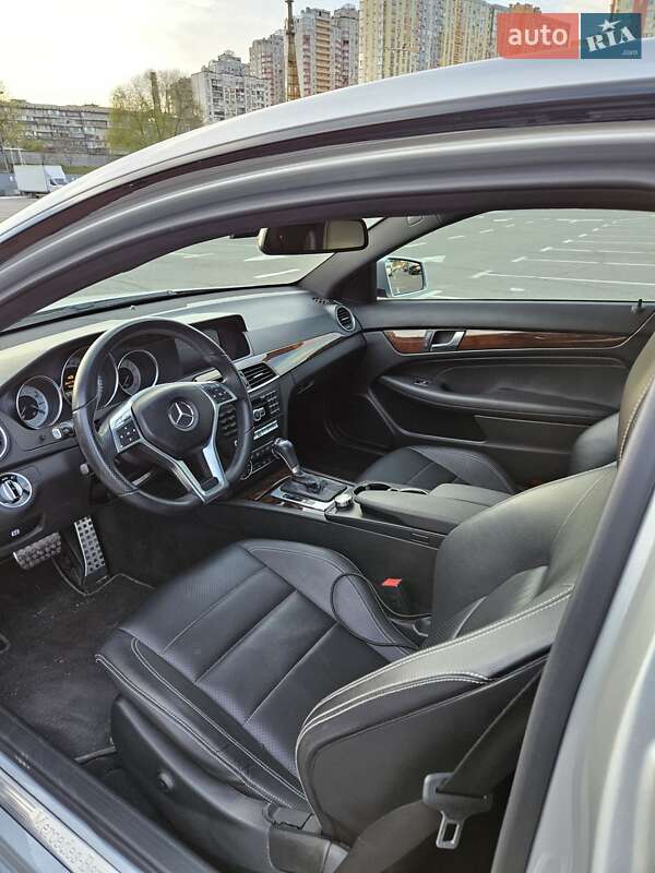 Купе Mercedes-Benz C-Class 2013 в Києві