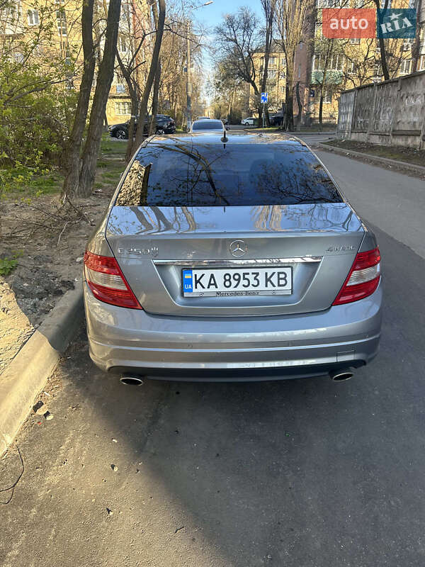 Седан Mercedes-Benz C-Class 2011 в Киеве