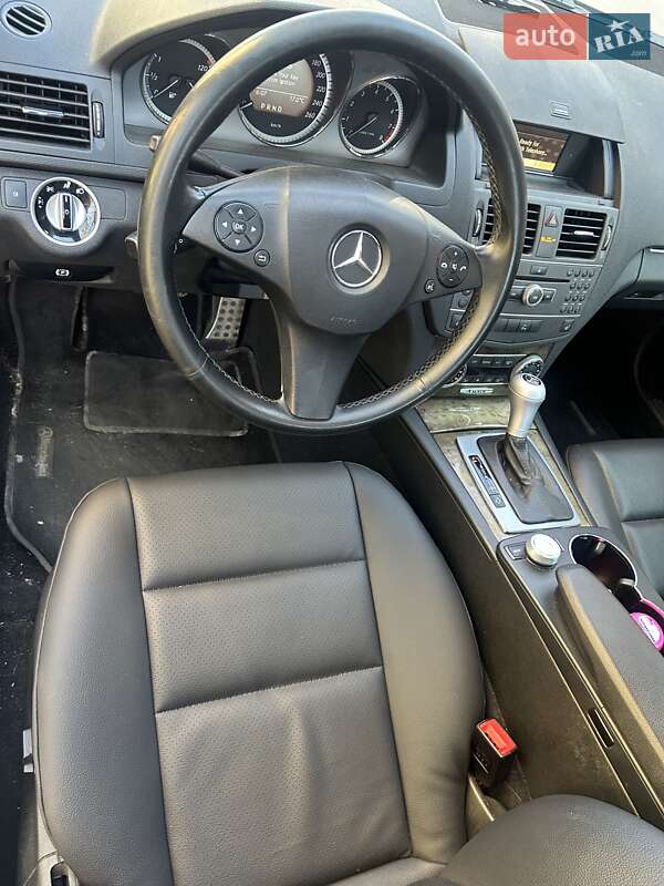 Седан Mercedes-Benz C-Class 2011 в Киеве