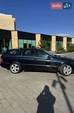 Універсал Mercedes-Benz C-Class 2004 в 
